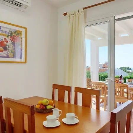Sleeps 7 Pool Air Con Wifi